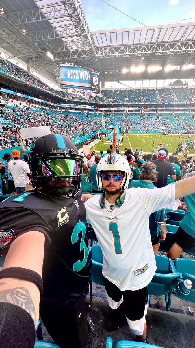 RegulatorWaldo's tweet photo. If you’re coming to the game, please come up and say hi 👋🏼. Love seeing familiar faces, meeting new fans, hearing your stories and sharing our passion ❤️ for the Dolphins together! See you out there! #MountUp 🫡 https://t.co/op1g9gbGFy