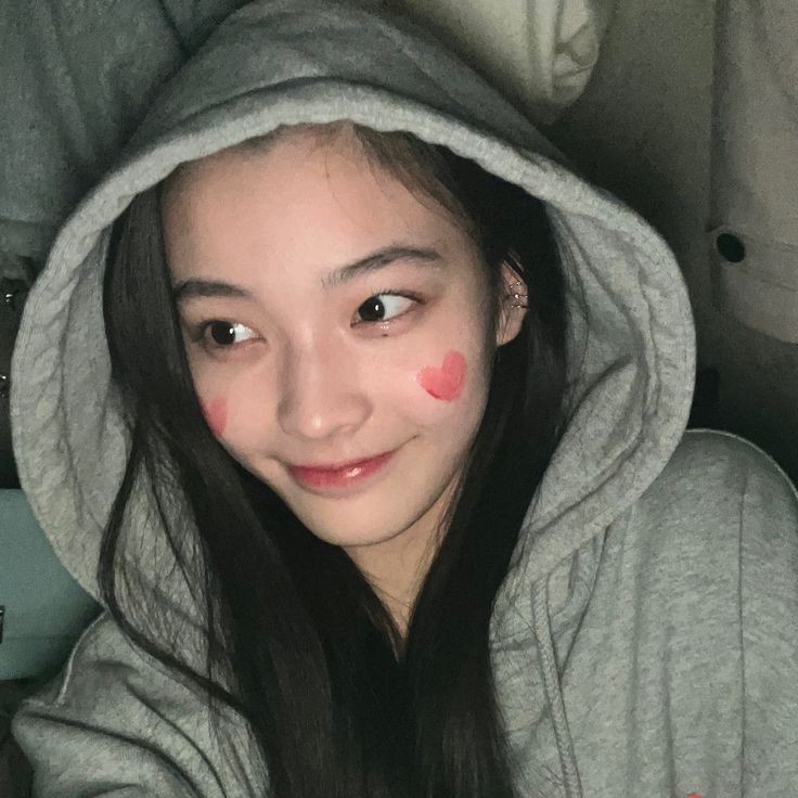 impinguimguim's tweet photo. which artists r the same age as u? 

🫠🫠 https://t.co/PEBPIlqY96