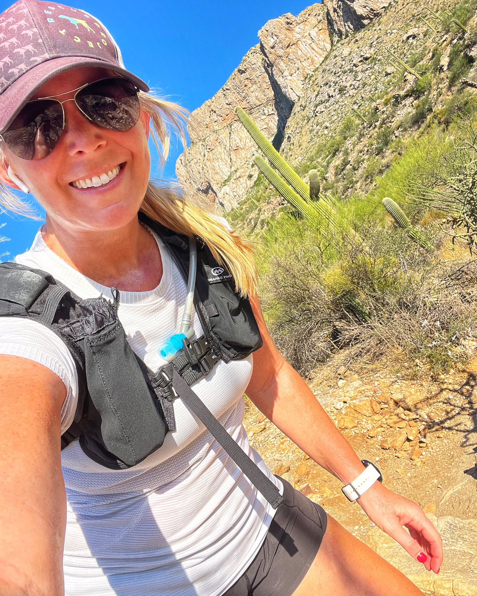 After 79 days of 100+ degree temperatures this summer..I’m officially welcoming fall to the desert! 🙌🏼🌵🍂
••••••••
#fallseason #fallrunning #trailrunning #ultratraining #runchat #desertlife #whyilovewhereilive #bocogearambassador #tucson #arizona