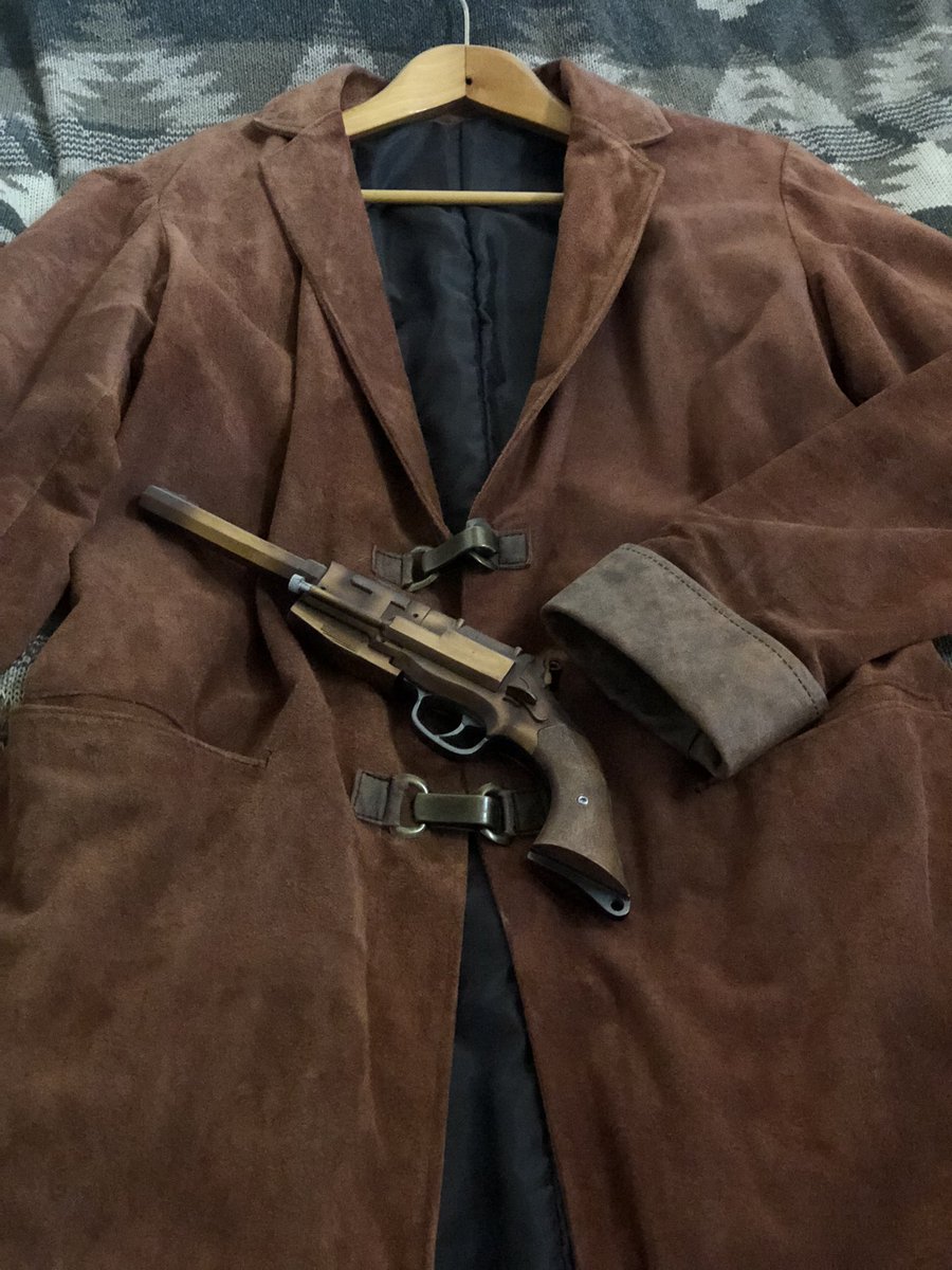 owndizeld's tweet photo. I have your Gun and Jacket! 💕💕🖖💕💕 Love you Nathan!! 💕💕🖖💕💕 https://t.co/IOs4TpYweG