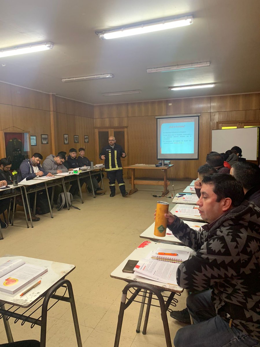 24 bomberos del CB.Puerto Montt realizan el Curso de Soporte Vital Básico. <a href="/ANB_Chile/">Academia Nacional</a> <a href="/consejo10/">Bomberos Consejo Regional  Los Lagos</a>