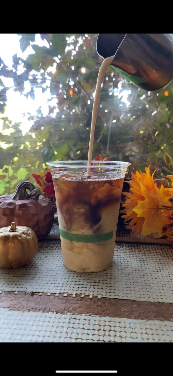 cafehaven's tweet photo. It's official, it's fall!!
Celabrate with a pumpkin spice latte๐๐
#SpiceThingsUp #FallMenu #PumpkinSpice #DeliciousDrinks #AutumnFlavors #SeasonalFavorites #WarmBeverages #CozyVibes #FallSpice #shpk #shpkeats #cafehaven #supportlocal #yeg #yeglocal #coffeelover #dailybrunch https://t.co/RpTTP9AjXk