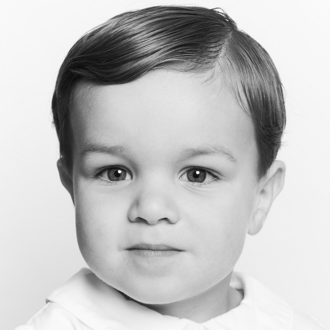 CurbsideStudio's tweet photo. Captured in Time: Innocence and Wonder in Monochrome 📷✨ #ChildhoodMagic #TimelessMoments https://t.co/NzExdOakEJ