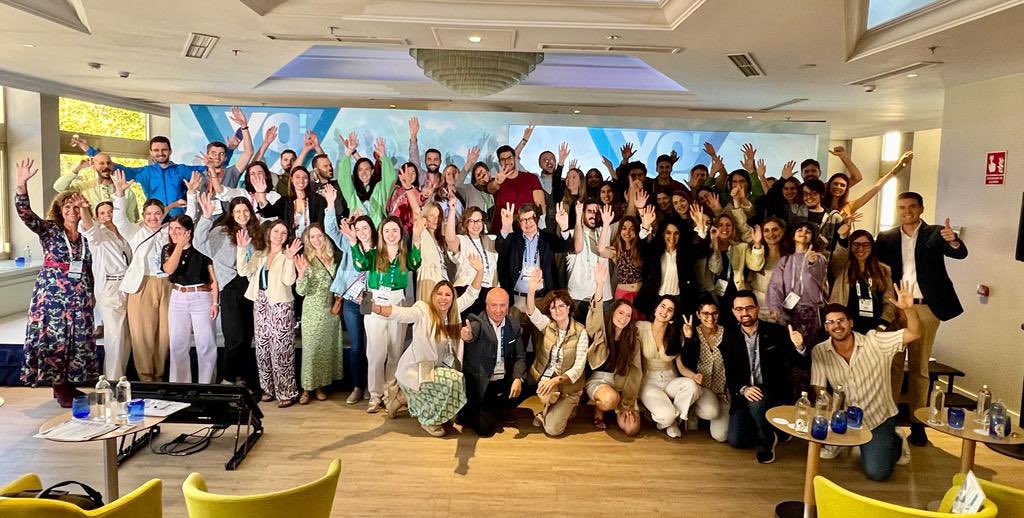 Finalizamos #YoR4! | 

Un total de 60 residentes R4 han podido afianzar y completar sus conocimientos en esta edición de Yo!R4.

Gracias a todos por vuestra participación y a los Laboratorios Almirall por hacerlo posible👏.

#AEDV #Dermatologia