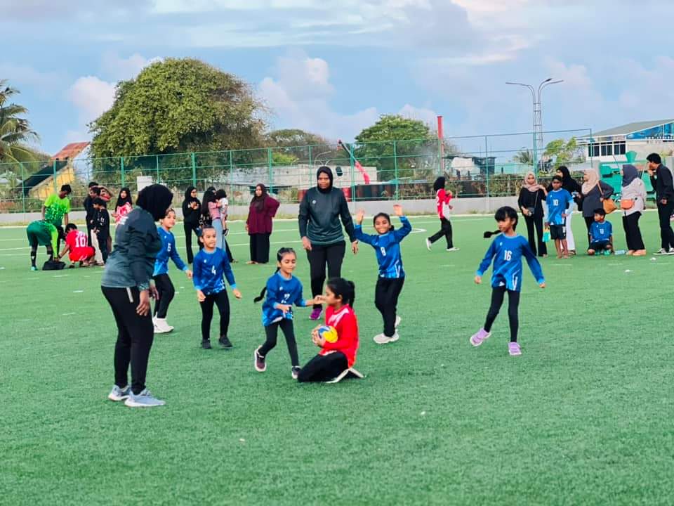 FSFuvahmulah's tweet photo. Late Fauzan’s Memorial Football &amp;Handball Tournament 2023-2024
#Day1
@MoEdumv 
https://t.co/tUUMZVOdiE https://t.co/dJ4aYCOwwy
