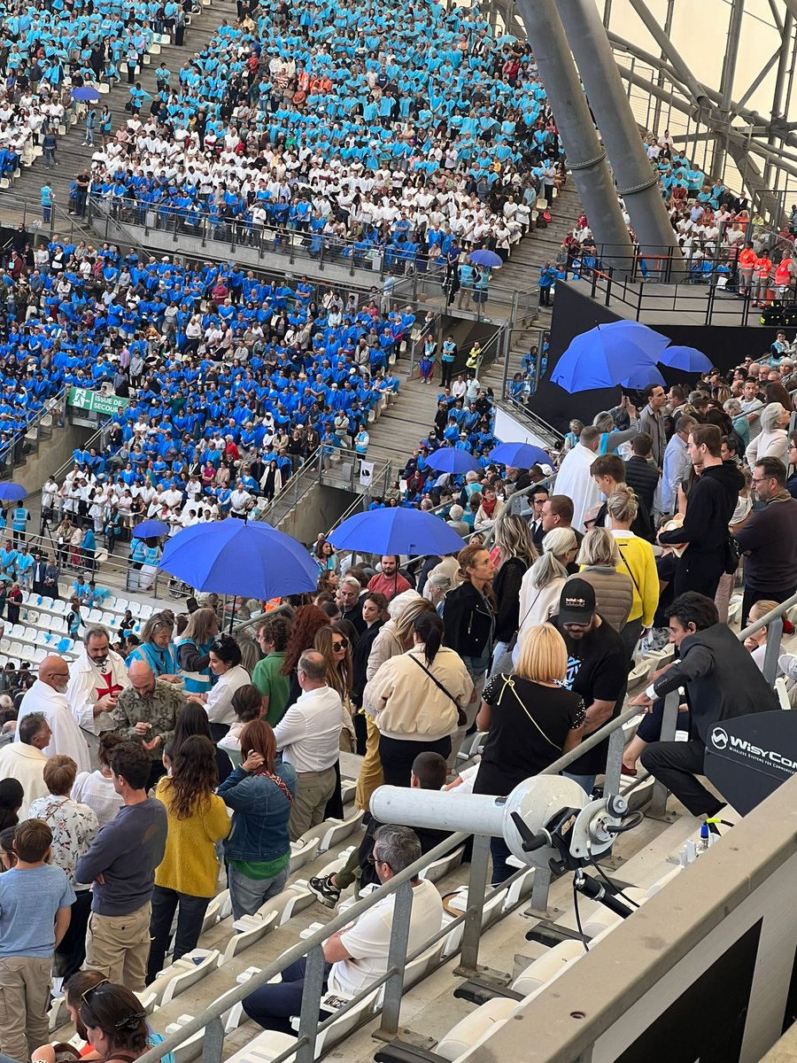 Cassandre A tweet media