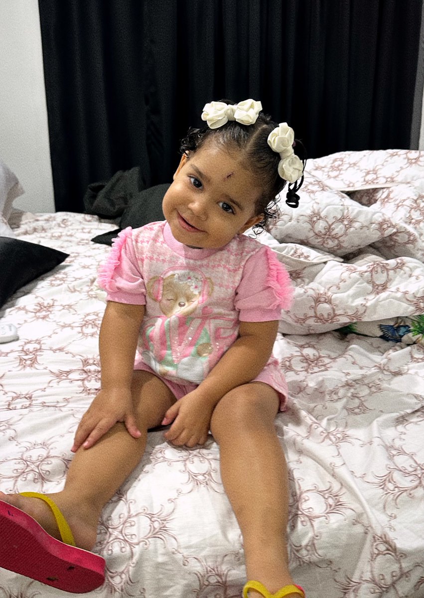 NoronhaVivianne's tweet photo. Eu amo amar você Laurinha…💕 https://t.co/ZuN8nWiHFo