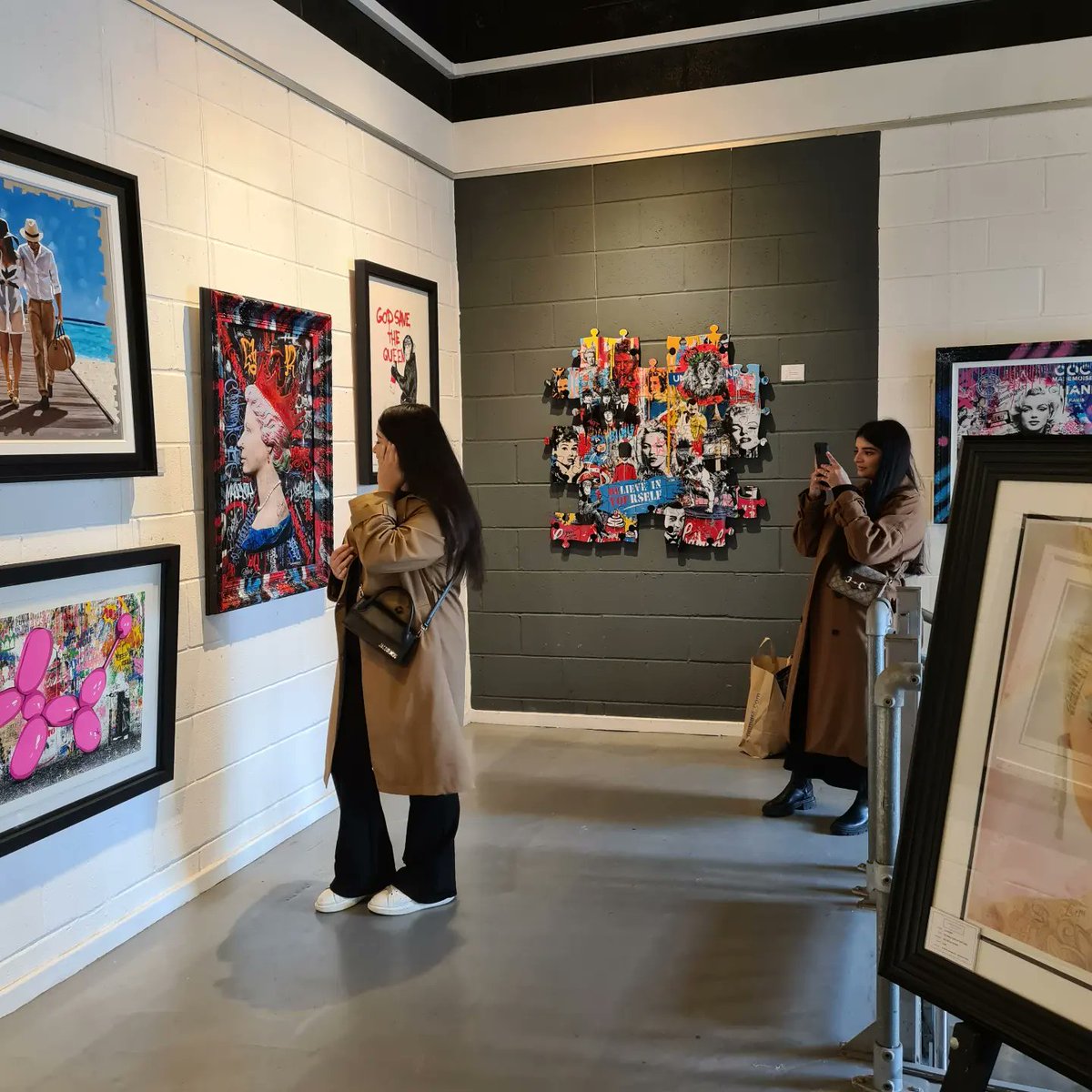 generation_art's tweet photo. Just what Saturdays are for.. spending time with the girls, going shopping, and, of course, Gallery visits! A friendly reminder that we are open 10am - 6pm today! π
#art #gallery #artgallery #gallerytrip #Manchester #girlsday #freethingstodomanchester #weekendvibes #weareopen https://t.co/bq7cLRdkku