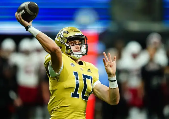 JG4President's tweet photo. Haynes King (Georgia Tech) o258.5 Passing Yards vs #WakeForrest (1.87 betMGM)
Chart with 20+ passing attempts below provided by @propsdotcash. King has covered this line in 3/3 this season and 6/9 overall. Georgia Tech has come out slinging the ball this season where King has 32, 29, and 41 attempts so far.
Wake has been pretty bad at defending the pass, allowing AJ Swann to go for 314 and Old Dominion QB Grant Wilson 233 on only 11 completions.
Over/Under for this game is set to a whopping 58.5, so expecting a fast paced up and down game with two QB's who can really sling it around.
Once again targeting positive game scripts as Georgia Tech are 3.5 point underdogs, this could mean some late garbage time yards.
Research: @propsdotcash