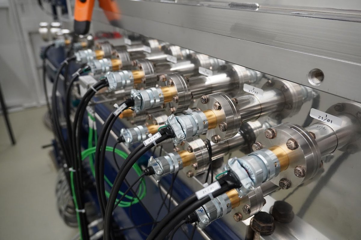 matthewvenn's tweet photo. I'm working on a new video that has a lot of amazing machines in it.
Reminds me imaging my first #ASIC on my visit to @psich_en.
Here's one of my favourite photos from that trip, mmmm... gold plugs.
And here's the video if you missed it! https://t.co/Hz9EXVwKCW https://t.co/1zfUmmHQiK