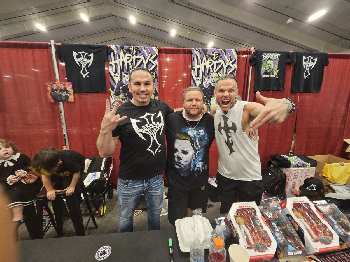 #HappyBirthday @MATTHARDYBRAND! Hope you have a #Wonderful day and that we see #HouseHardy back in FL some time soon!