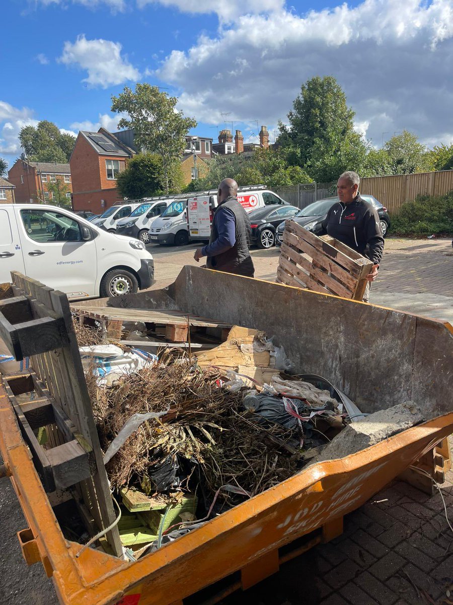 HornseyClub's tweet photo. Thanks to all that helped put our ground to bed for the winter !! #HornseyFamily https://t.co/RwGkYHgcFM