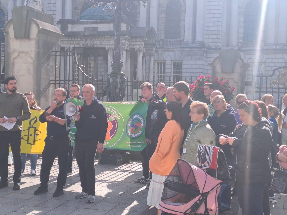 Access to food is a basic human right, today we stood with Paul Doherty & campaigners at the right to food rally. We need to continue the fight to end hunger in our communities.  #RightToFood #Hungerisapoliticalchoice