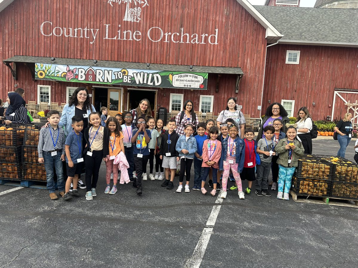 herrera01twi's tweet photo. A is for Apple 🍎  🍏 and for Amazing field trip!! Our first field trip of the year was a blast!! #weare126 #stony126 https://t.co/NjiVJipmLC