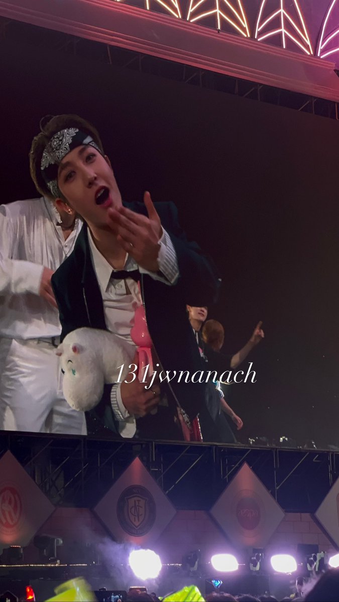 อห.คัยเอามูมินไปให้น้องคะเนี้ย อย่างงี้ก้อถุกใจแฟนตัวยงเลยสิเนี้ยยย มูมินเริ้ปเว่อม๊ากกมากก