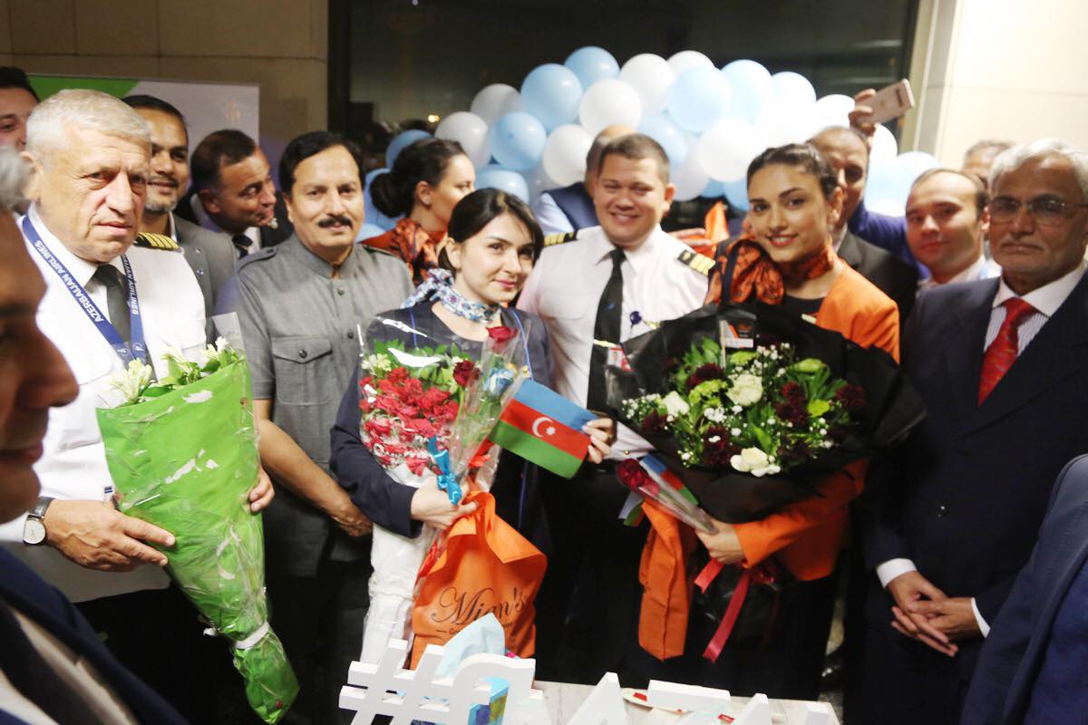 The maiden commercial flight of Azerbaijan Airlines was greeted with a traditional water cannon salute along with warm hospitality as it touched down at the Allama Iqbal International in Lahore last night.⬇️