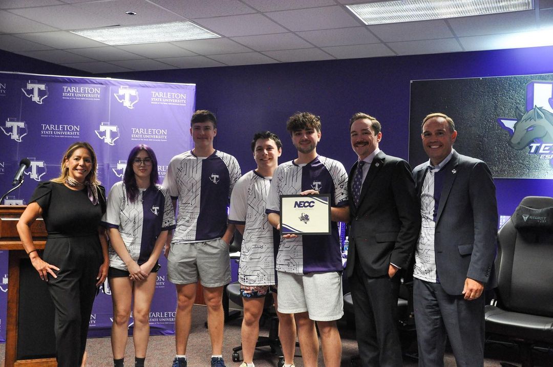 neccgames's tweet photo. A 𝗛𝗨𝗚𝗘 shoutout to our friends @Texan_Esports on the Grand Opening of their new Esports Lounge 😎

(📸 courtesy of TexanEsports) https://t.co/Bou5LuKGnY