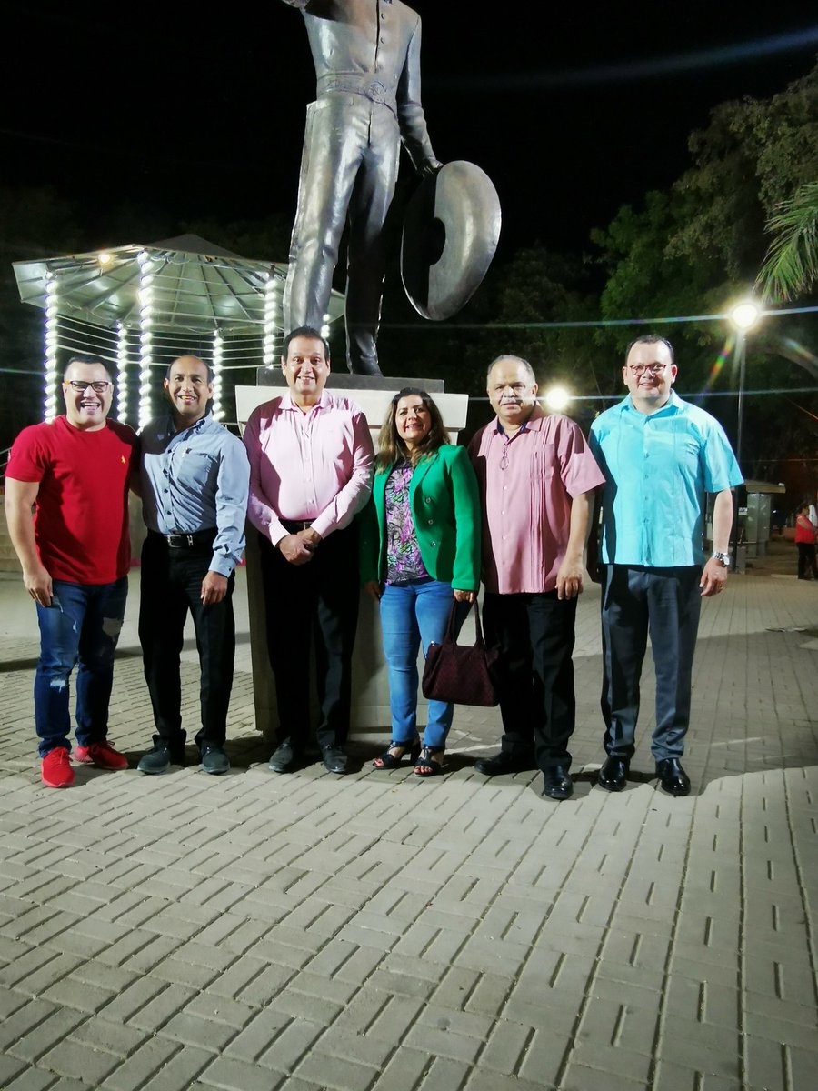 palafoxgml's tweet photo. Feliz cumple años para nuestro amigo @Gabriel13996954 Montalvo, desde Guamúchil Sinaloa.@francontrerasv @ramonperezl @STIRTTnacional https://t.co/9XvdIFuFHH