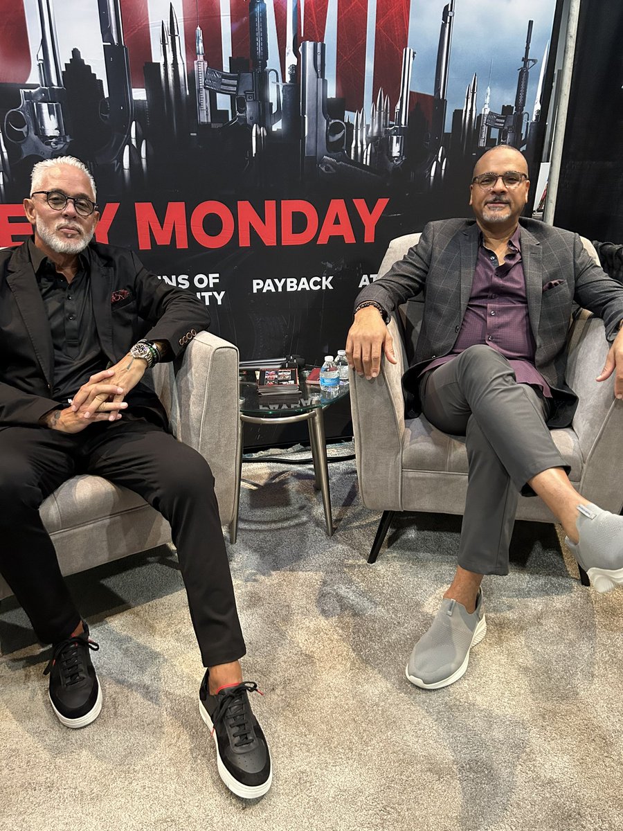 tvonetv's tweet image. Hey #CrimeCon!!! #ATLHomicide detectives @Vincevelazquez and @DAVIDQUINN19 at the #TVOne booth. Stop by and say hi.