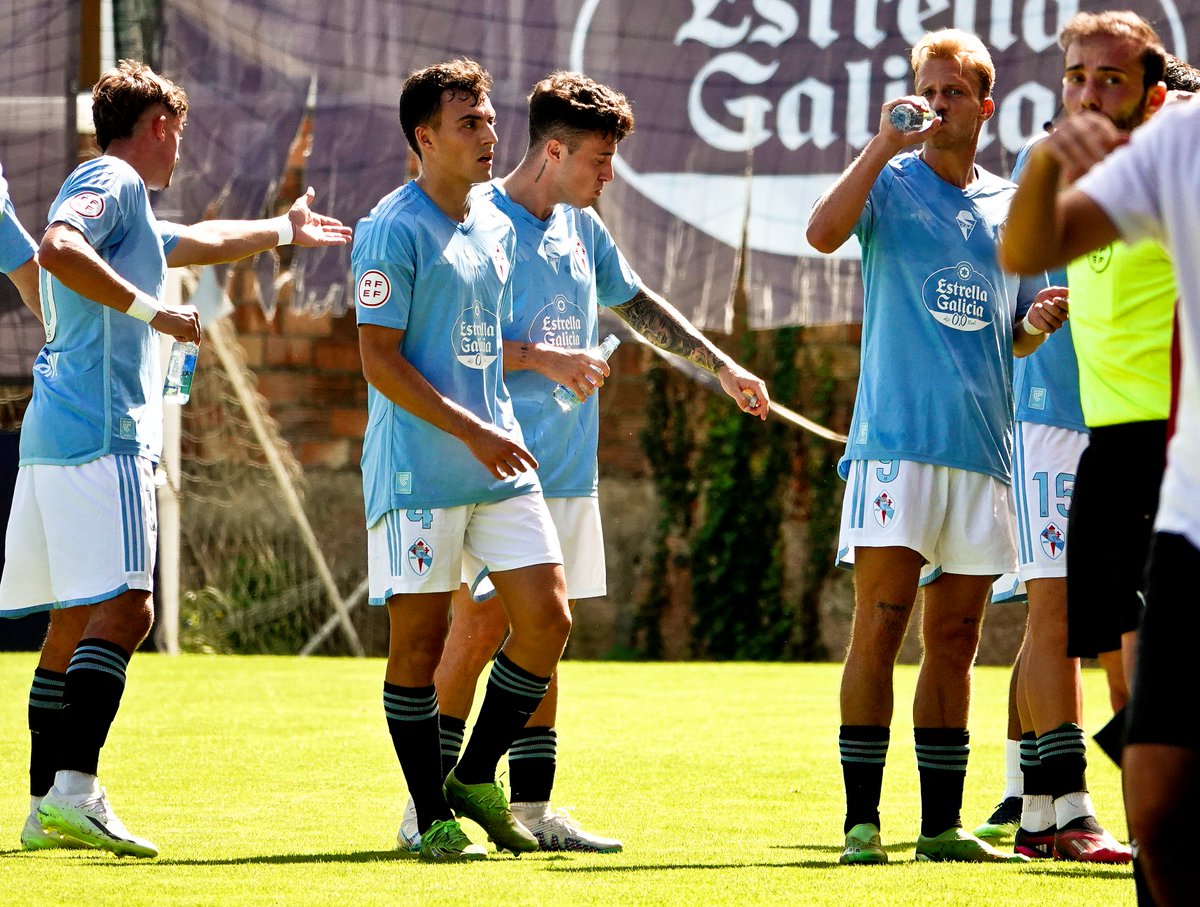 ¡Llega la primera victoria de la temporada para el Celta C Gran Peña!

3-2 final y goles de <a href="/javi_piay/">javier piay</a>, <a href="/lucasantanon/">Lucas</a> y Roi Tato. 

Foto: M. Moralejo (La Voz).