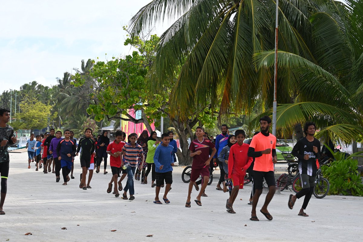 MvNids's tweet photo. ދިއޭސިއާ ފައުންޑޭޝަން މޯލްޑިވްސް ސީ.އެސް.އޯ ސްޓްރެންތެނިންގ ޕްރޮޖެކްޓްގެ ފޭސް 2 ގެ ލޯކަލް ކައުންސިލް އެންޑް ކޮމިއުނިޓީ އެންގޭޖްމަންޓް ގުރާންޓުގެދަށުން  ސްކޫލް ދަރިވަރުންނަށް ފަތަން ދަސްކޮށްދިނުމުގެ ޕްރޮގްރާމް ފެށިގެން ކުރިއަށްދަނީ. 

@Asia_Foundation 
#teamnids https://t.co/pKOTIxDrgE