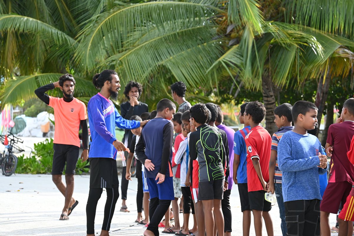 MvNids's tweet photo. ދިއޭސިއާ ފައުންޑޭޝަން މޯލްޑިވްސް ސީ.އެސް.އޯ ސްޓްރެންތެނިންގ ޕްރޮޖެކްޓްގެ ފޭސް 2 ގެ ލޯކަލް ކައުންސިލް އެންޑް ކޮމިއުނިޓީ އެންގޭޖްމަންޓް ގުރާންޓުގެދަށުން  ސްކޫލް ދަރިވަރުންނަށް ފަތަން ދަސްކޮށްދިނުމުގެ ޕްރޮގްރާމް ފެށިގެން ކުރިއަށްދަނީ. 

@Asia_Foundation 
#teamnids https://t.co/pKOTIxDrgE