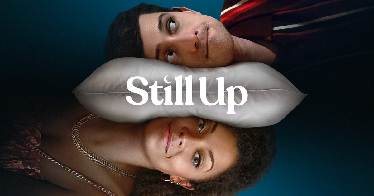Apple'ın yeni romantik komedi dizisi #StillUp ilk üç bölümüyle başladı.

Başroller Antonia Thomas ve Craig Roberts. Sezon 8 bölüm. Bir uygulama üzerinden tanışıp arkadaş olan, birbirlerine hisleri dışında her şeyi anlatan Lisa ve Danny var merkezinde.