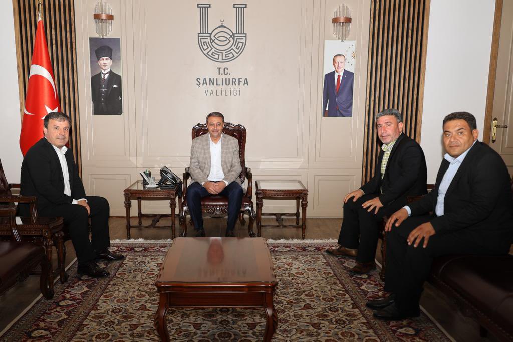 Bugün sayın valimiz <a href="/hasansildak/">Hasan ŞILDAK</a> beni kardeşim taksiciler dernek Başkanı Hasan Karadaş ve Bülent kabak’ı davet ederek bizi şereflendirdi memleketimiz hakkında güzel projeler hakkında konuştuk bunları gerçekleştireceğine inanıyoruz tüm konularda desteğimizi kendisine sağlayağız