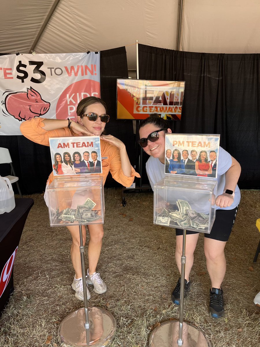 NEWS9's tweet photo. ONLY TWO DAYS LEFT: Who is gonna take the lead in Kiss The Pig today? Come out and donate today and Sunday, or give online at https://t.co/onZcy4FZHR. All donations benefit @SunbeamOKC! #okstatefair #okc https://t.co/3lGY1dkbw9