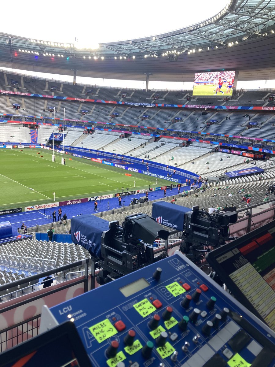 Paris is simply full of green shirted fans and some are already taking their seats for tonight’s much anticipated giant clash between Ireland and South Africa. Everybody also keeping across events between England and Chile. It’s all live ⁦on ITV1 & STV. ⁦@ITVRugby⁩ ⁦