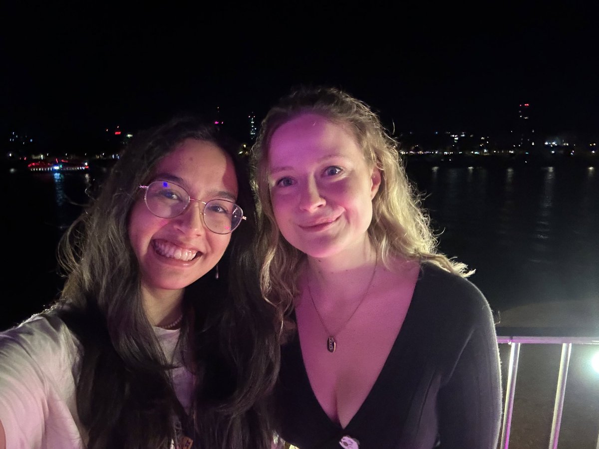 Hatte beim EEC endlich mal Zeit mit ein paar Cuties Bilder zu machen. ☺️

Schoki feat.
<a href="/Afectionns/">Afections</a> 
<a href="/castingBanana/">Anna 🍌</a> 
<a href="/BurntSanctuary/">Josh</a> 
<a href="/TheRealTwoStone/">TwoStonelol</a> 
💜