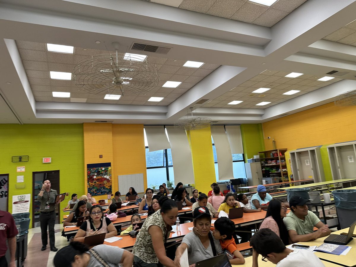 CEA_PrideFAST's tweet photo. Thank you to all the families who came out to our Tech Night! Our computer bags came in yesterday, and were sent home with your child! If you missed this event don’t fret! It is one of many family events we will be doing this year!! @cliftonschools @cliftonsupt @NJEA @NJEAReg27 https://t.co/33RdAE4Q8Q