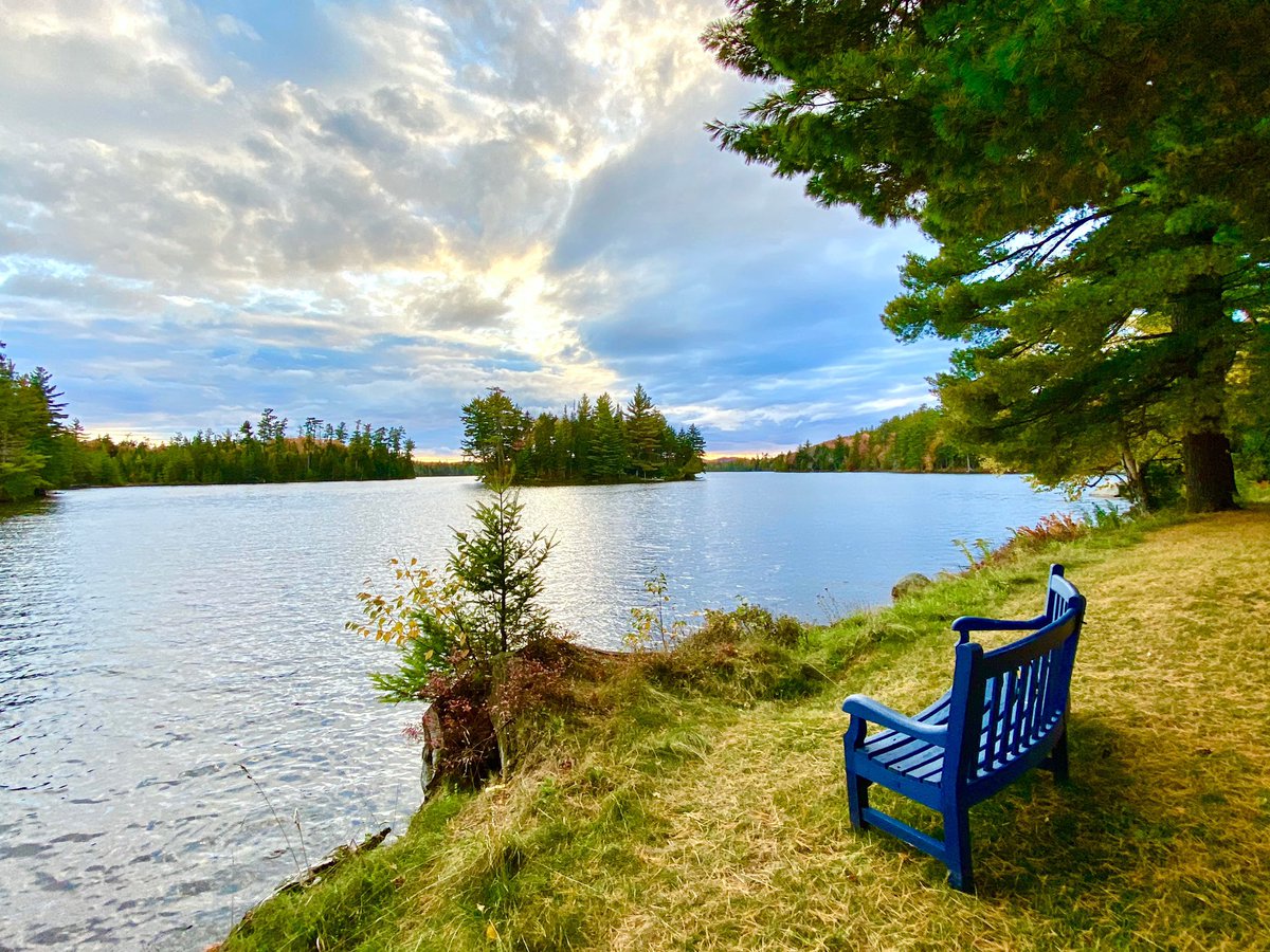 A peaceful moment on our private #lake on this first day of fall. A front row seat to take in the change of the seasons as autumn begins to tinge our Adirondack flora. #adirondacks #fallfoliage #upstatenewyork #upstateny #iloveny #LuxuryTravel #familytavel #privatevilla #travel