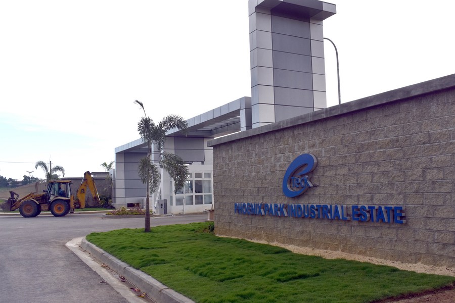 XHespanol's tweet photo. El Phoenix Park Industrial Estate de #TrinidadyTobago, diseñado y construido por la empresa china Beijing Construction Engineering Group (#BCEG), sigue atrayendo inversión local y extranjera tras convertirse en el primer proyecto del Caribe bajo la Iniciativa de la #FranjayRuta propuesta por #China. ¡Da clic para conocer más de este importante proyecto! ➡️https://t.co/0JxAmETgey
#sobrechina 🇨🇳
