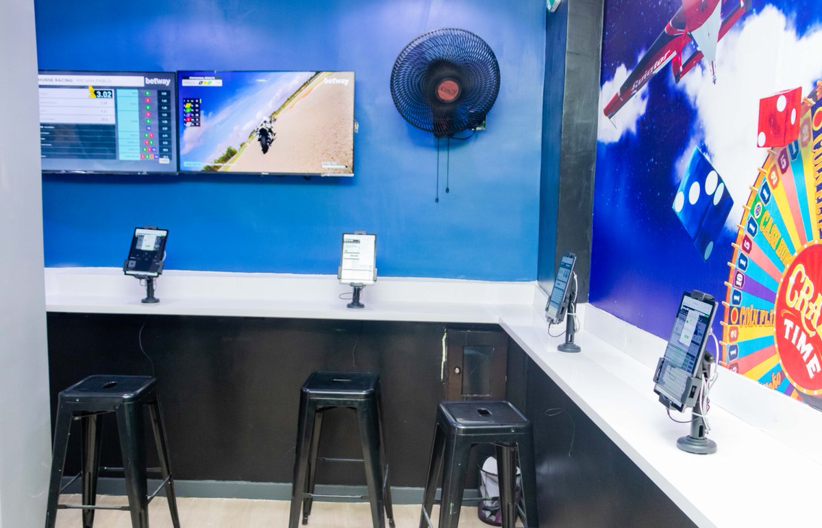 Arsenal host Tottenham tomorrow at the Emirates and fans have the opportunity to watch the match live in our new experience center at Ojodu Berger.

#BetwayBergerExperienceCenter