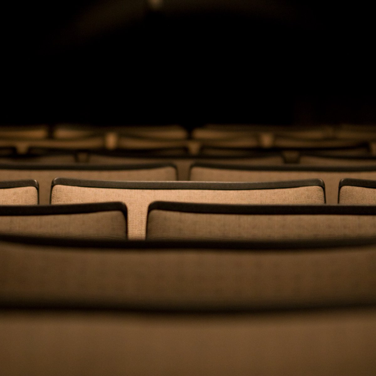 Every seat is the best in the house when watching the Fringe Hangover! Cozy up in your favorite spot and get your final Fringe fix before it ends tomorrow. minnesotafringe.pennant.live