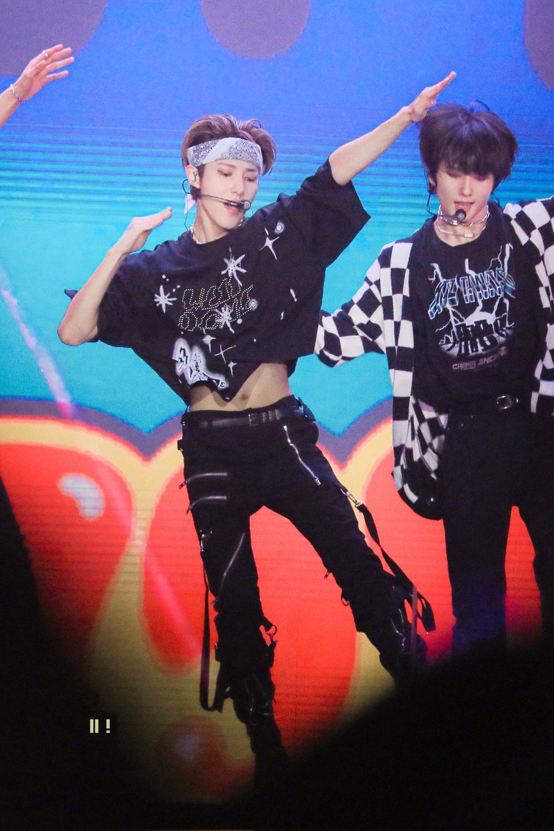 FAST GIVEAWAY!! 

Saldo receh 20k buat 1 pemenang yaa!

Syarat: 
- Rt + like
- Rep "YOU DID GREAT HUANG RENJUN" 

End sesukanya! Aku sambil nugas ✋🏻✋🏻