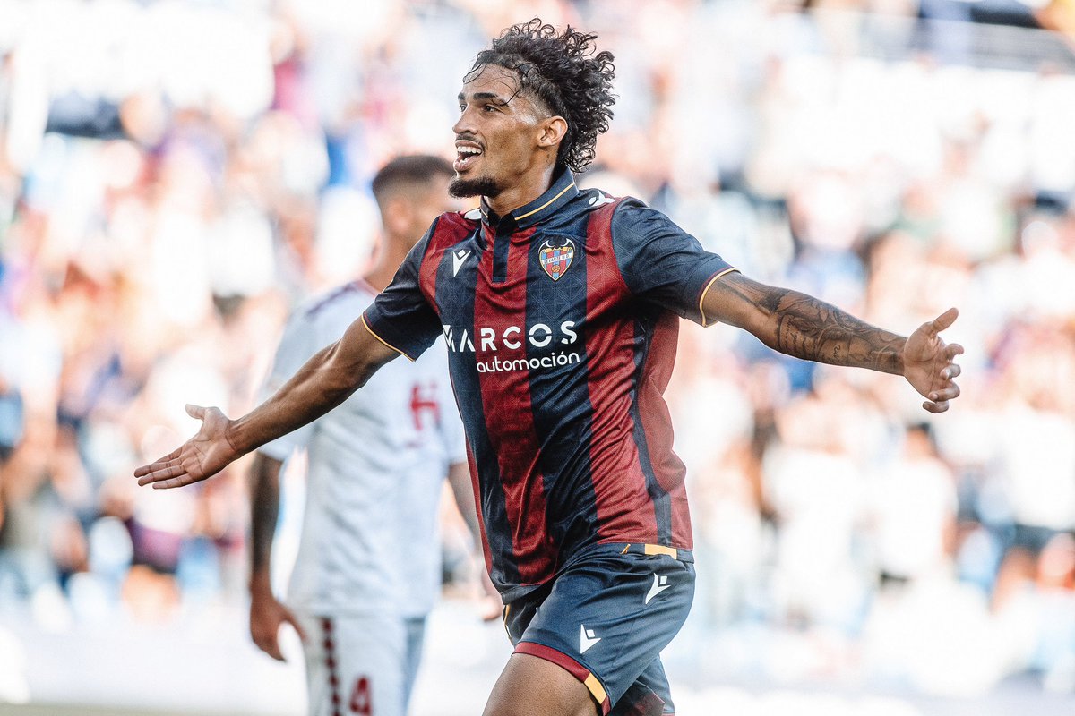 LevanteUD's tweet photo. 𝙷𝚊 𝚗𝚊𝚌𝚒𝚍𝚘 𝚞𝚗𝚊 𝚎𝚜𝚝𝚛𝚎𝚕𝚕𝚊 🇧🇷🐸 https://t.co/3poFWAZXtX