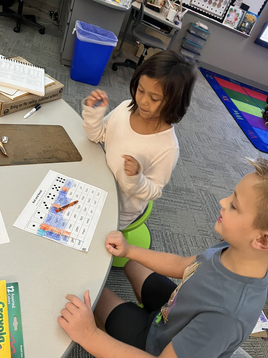 Roll and reading short e words during phonics with partners, it was so fun to hear and watch partners working together. #thatstubervibe #stuberelementary