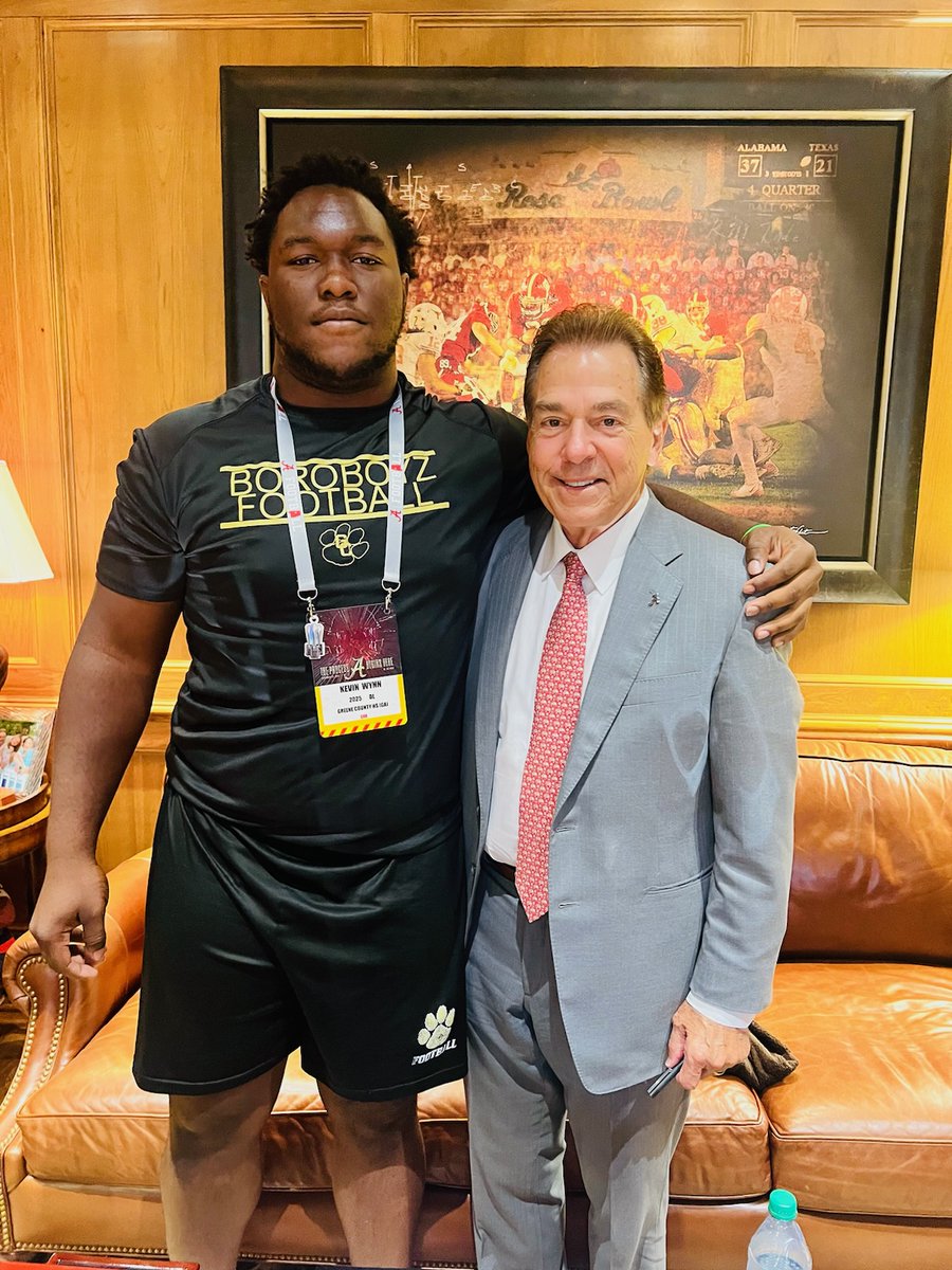 2025 DL Kevin Wynn <a href="/Jutwoslick/">Juju</a> has been offered by the University Of Alabama. 

#Exit130 
#WhyNotUs 
#BoroBoyz 
#PayTheFEE