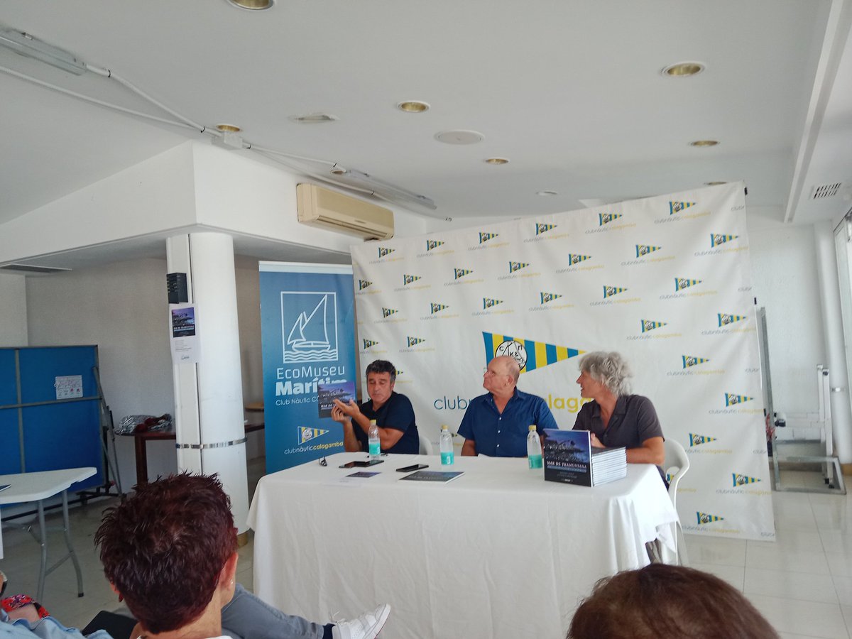 Avui el nostre amic Bartomeu Homar ha presentat el llibre "Mar. De Tramuntana". Una recomanable obra editada per Documenta Balear en la que el protagonista és el patrimoni marítim i natural de la costa nord de Mallorca. Enhorabona!