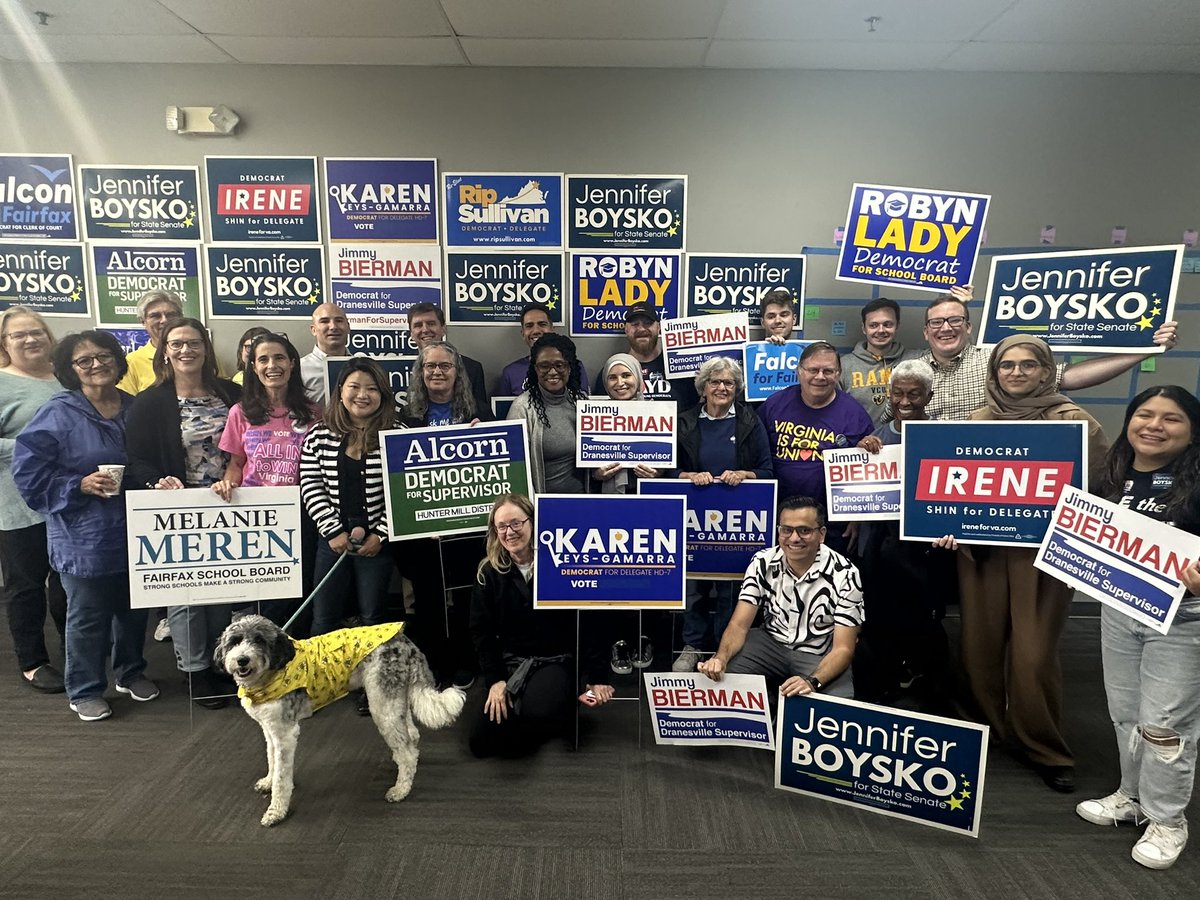 Robyn Lady for School Board tweet media