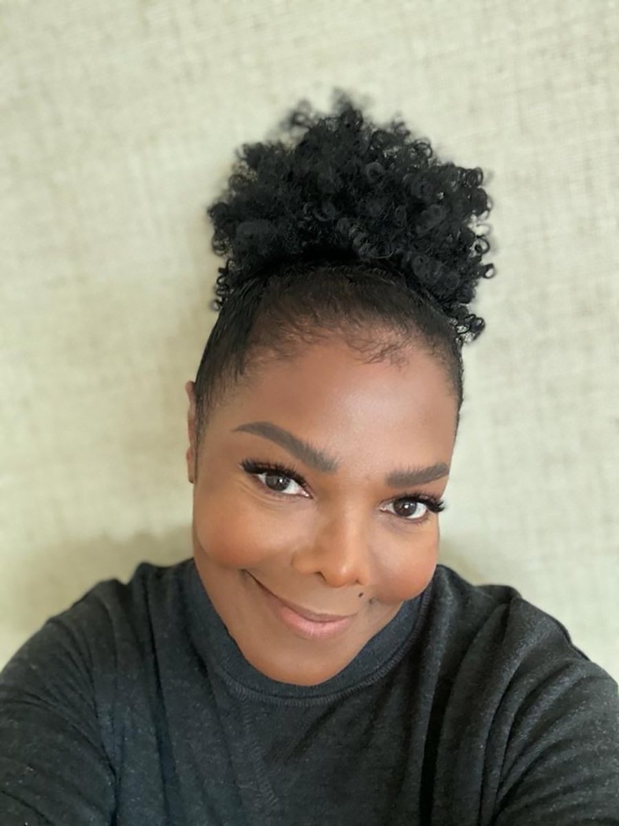 JanetJackson's tweet photo. It’s been fun reminiscing with u this week. There was a lot to be grateful for and still so much to celebrate. In the meantime, it feels so good to be back home in the states to prep for the NorCal and @onemusicfest shows in October. Can’t wait to see you! https://t.co/svC7HSouHB