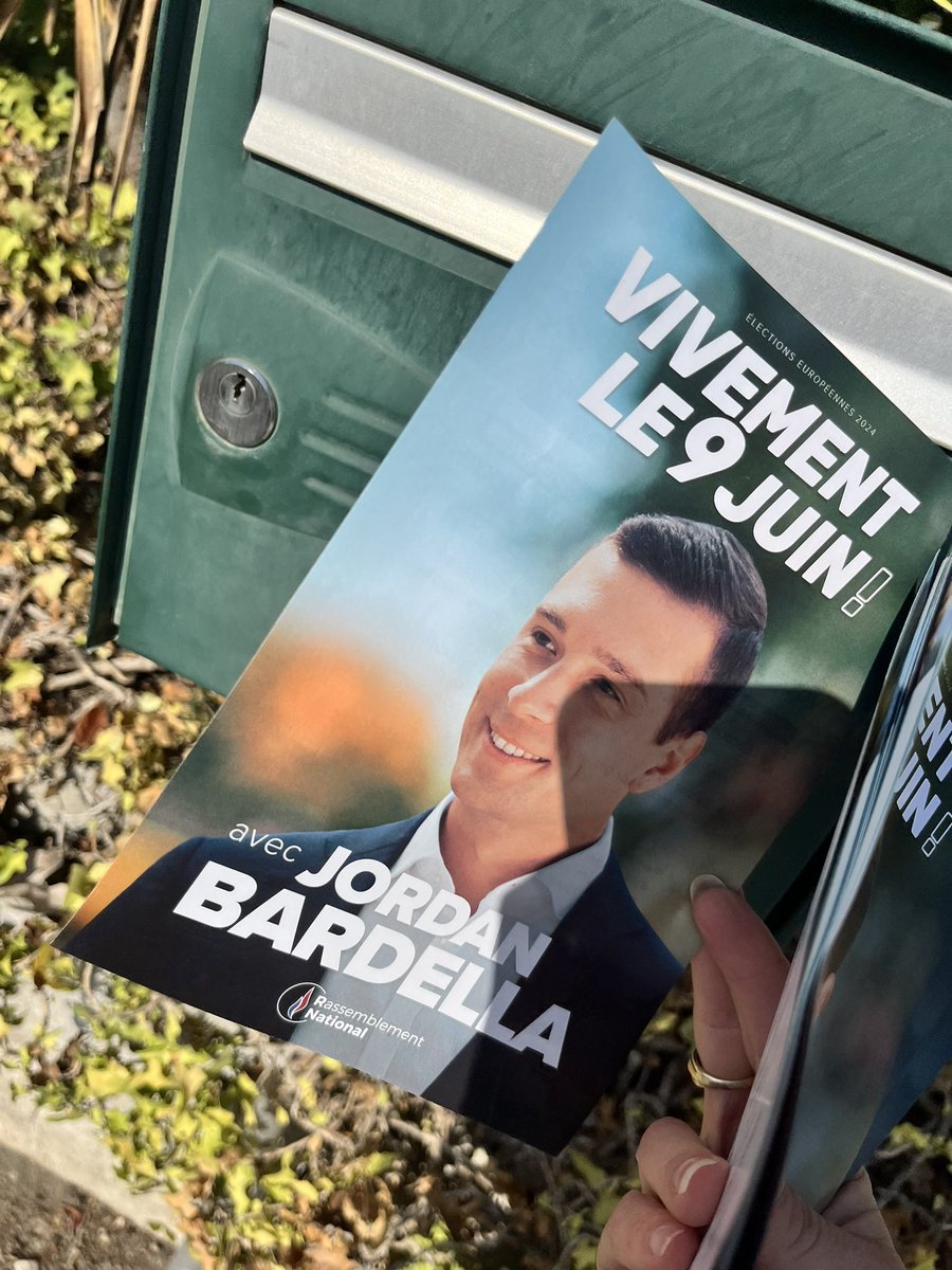 Fière de me mobiliser pour mon parti de coeur et de conviction.
#VivementLe9Juin 
#RassemblementNational 
<a href="/J_Bardella/">Jordan Bardella</a> 
<a href="/MLP_officiel/">Marine Le Pen</a> 
#herault 
<a href="/RN34Herault/">Rassemblement National 34</a>