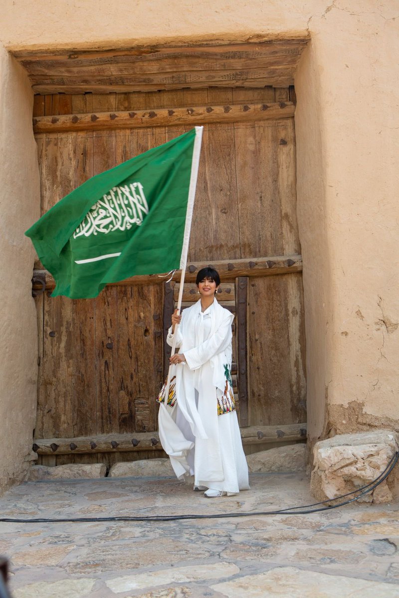 فوق هام السحب يابلادي 🇸🇦

#اليوم_الوطني_93_السعودي