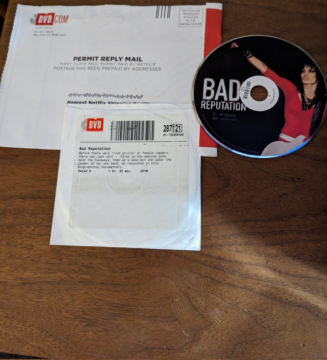 bobstelling's tweet image. Received in the mail today and watching @joanjett Bad Reputation, in last weekend before end of @dvdnetflix @netflix. #GetThroughMyQueue
Then see from Facebook that a friend from HS, who performed with her decades ago, wished her happy birthday yesterday. So happy birthday, Joan!