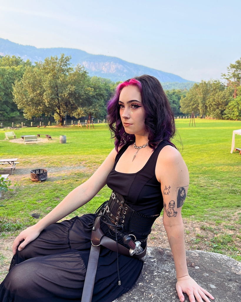 Everhearth Inn tweet media