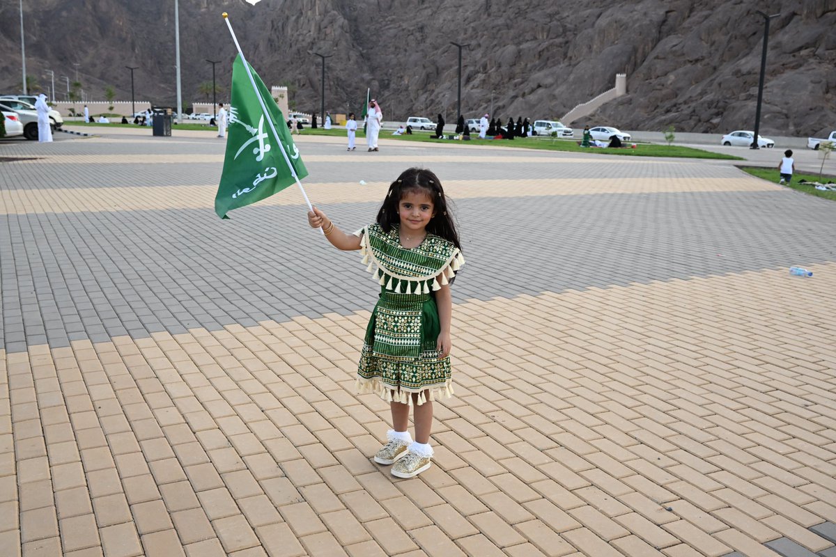 emara_hail's tweet photo. #صور | 📸

مظاهر احتفالات منطقة #حائل باليوم الوطني 93.

#اليوم_الوطني_السعودي_93 
 #نحلم_ونحقق https://t.co/TSJW4XV0cj