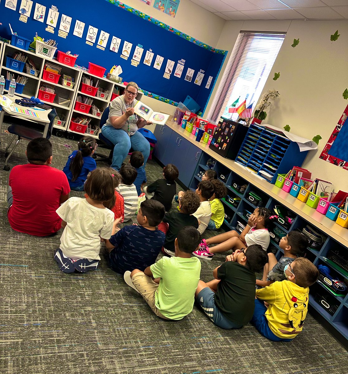 Ms.Moreno (@msmoreno6) on Twitter photo Como siempre, estamos súper agradecidas por <a href="/angbooth/">Angie Booth</a> por pensar en actividades para ayudar a nuestros estudiantes. Ella vino a 2ndo y nos leyó un libro de cómo reducir el tiempo en la tecnología y pensar en actividades alternativas. ¡Gracias Mrs. Booth! ❤️
<a href="/CarrollFISD/">Carroll Elementary</a> Como siempre, estamos súper agradecidas por <a href="/angbooth/">Angie Booth</a> por pensar en actividades para ayudar a nuestros estudiantes. Ella vino a 2ndo y nos leyó un libro de cómo reducir el tiempo en la tecnología y pensar en actividades alternativas. ¡Gracias Mrs. Booth! ❤️
<a href="/CarrollFISD/">Carroll Elementary</a>