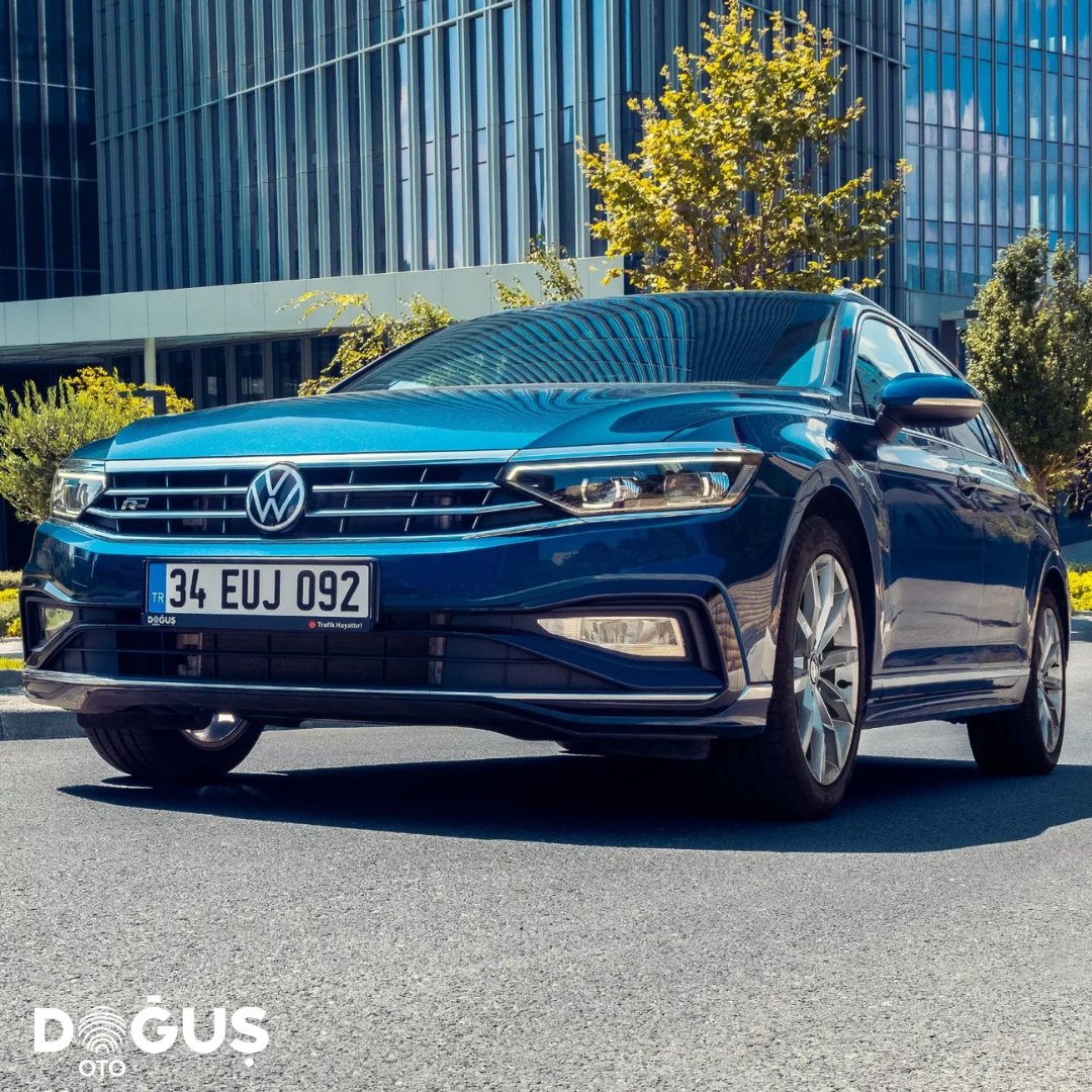 dogus_oto's tweet photo. Sıradanlıktan uzak, her detayı düşünülmüş. Passat Variant.
#DoğuşOto #YolunuzHepAçık #Volkswagen #PassatVariant https://t.co/c57nQ5woo2